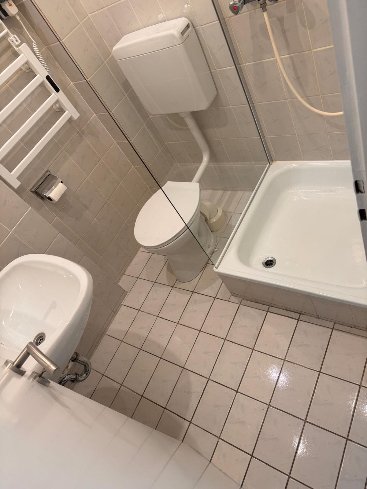 Bad – Fliesen & Dusche – nachher